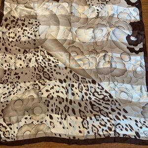 Oscar de la Renta Brown and Cream Floral scarf